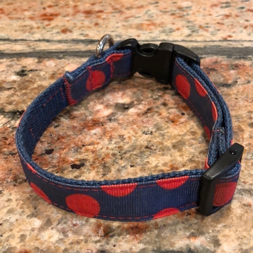 Polka dot dog collar